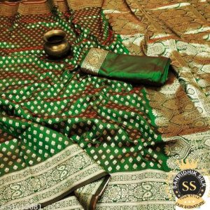 weaving saree