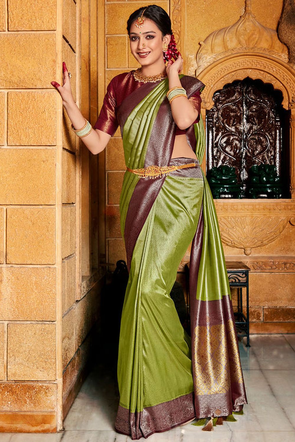 Mehndi Green Woven Banarasi Silk Saree – Zari Banaras